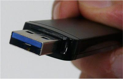 「USB3.0」に対応